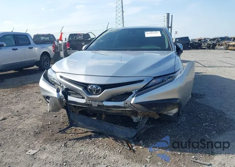 2022 Toyota Camry Se из США, поврежденный, VIN 4T1G11AK0NU069140